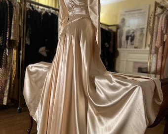 1940’s Art Deco Luxurious Silk Peau de Soie Wedding Gown.