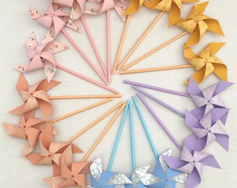 Molinillos florales para obsequios de fiesta o despedidas de soltera.