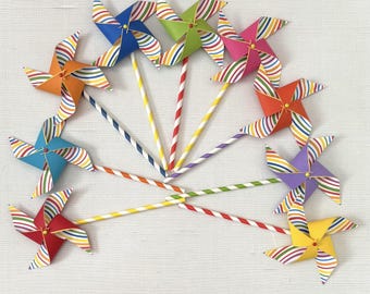 Wavy lines paper pinwheels for party favors and décor