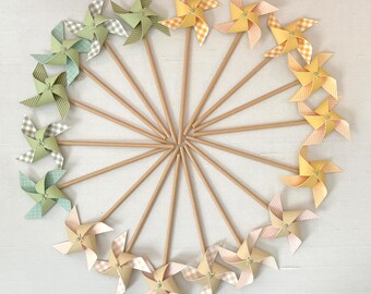 Mini spinning pinwheels in neutral colors: Earthy palette baby shower
