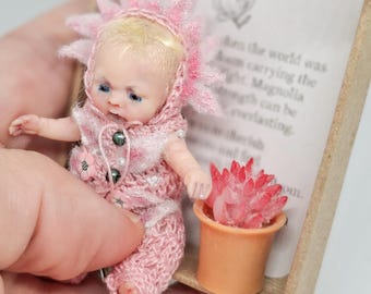 Magnolia Miniatuur Kunstpop | Uniek polymeerklei sculptuur, Blooming Ones collectie