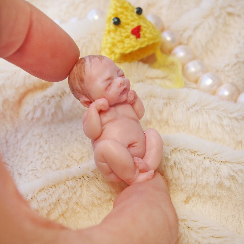 Ready-to-ship Chick OOAK reborn baby miniature hand sculpted Mini doll 1:12 dollhouse scale Polymer clay original art doll 1.5 inch image 8