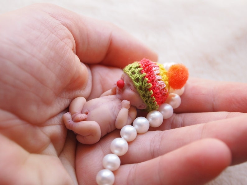 Baby clown Custom hand sculpted OOAK 1:12 Micro mini newborn Polymer clay original hand sculpted art dolls 1.3-1.5 dollhouse scale image 3