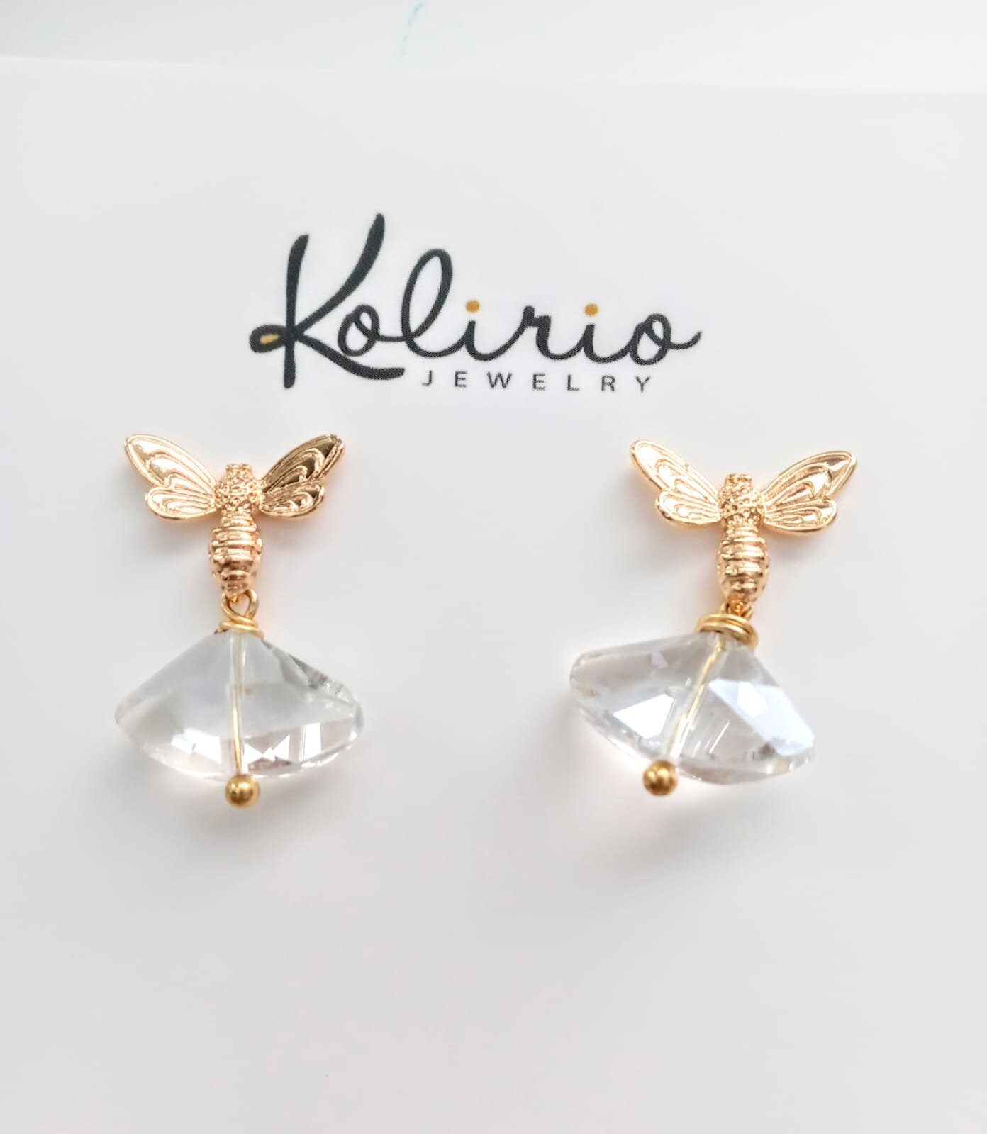 Clear Crystal Teardrop Hanging From 18K 