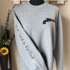 Papel crítico inspirado Percy De Rollo Forfeit Soul Sudadera casual Graphite Heather Gildan G180 Dungeons and Dragons Vox Machina
