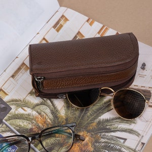 Bruine leren brillenkoker dubbele heren, tas voor twee zonnebrillen, dubbele brillentas, Ray-Ban-reishoes. Aangepast monogramcadeau