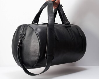 Black Leather Travel Duffel Bag For Men & Women – Manntara Co.