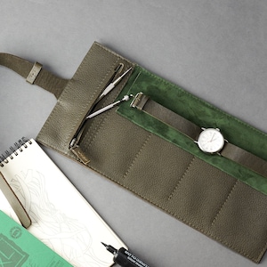 Groene leren horlogerol, 2-6 horlogesleuven, heren reishorloge opbergetui Horlogedoosorganizer Apple-bandhorlogekast. Herencadeau met monogram