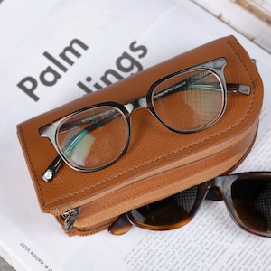 Étui à lunettes double en cuir marron clair, sac pour deux lunettes de soleil, pochette pour lunettes double, housse de voyage Ray-Ban. Cadeau monogramme personnalisé
