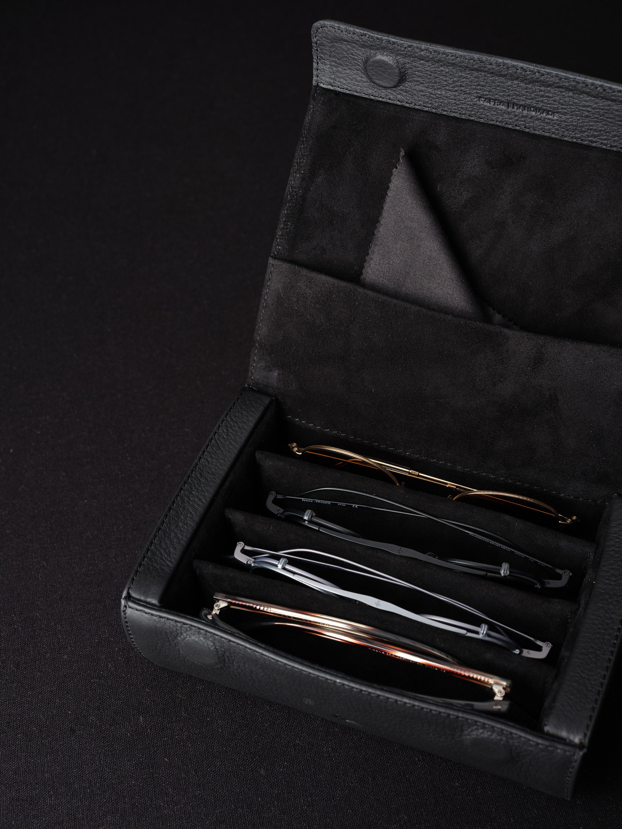 ✨Gesruny Black Sunglasses Case with Box and Accessory✨NEW with Box Custom Personalized Leather Sunglasses Organizer Case main image 3