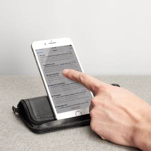 Schwarzes Leder iPhone 11 Pro Max, XR, 8 Fall Stand Brieftasche, Männer handgemachte iPhone Karte Halter Tasche, Reißverschluss Folio, Geschenke für Männer, Männer Geschenke