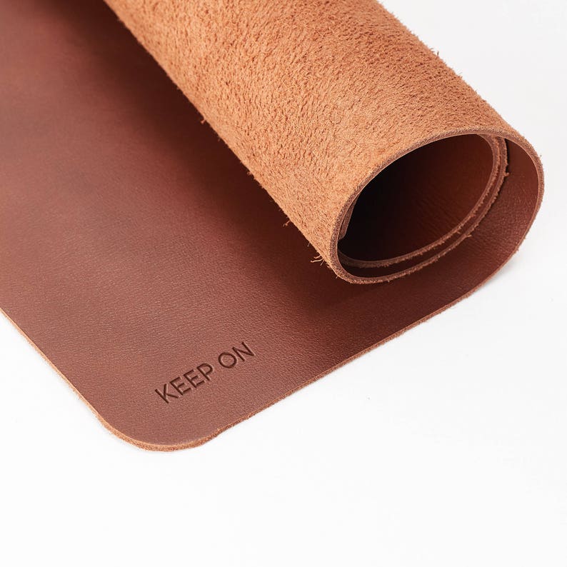 Protección Escritorio Alfombrilla Escritorio DACASSO Cuero Regenerado - 30x18" Con Rieles Laterales Marrón Accesorios Oficina Elegantes