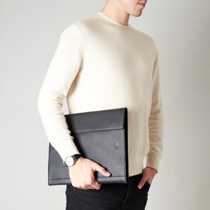 Cartera de documentos para tableta y portátil de cuero negro para hombres, estuche para archivadores A4, organizador de trabajo empresarial. Folio Carta. Regalo de monograma personalizado imagen 6