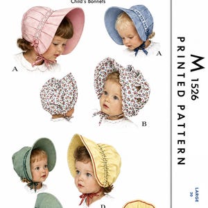Peut inclure: Un patron de couture pour bonnets d'enfant étiqueté M 1526. Le patron présente quatre styles : un bonnet plissé rose, un bonnet bleu avec bordure en dentelle, un bonnet à motif floral avec volants et un bonnet jaune avec bordure rouge. Taille 20.