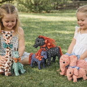 Naaipatroon knuffeldier M 419 Giraffepaard olifant grootboek