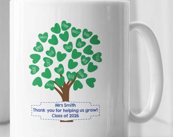 Posavasos personalizado para taza con diseño de árbol de Navidad para profesores. Gracias por ayudarnos a crecer. Clase de 2026, escuela primaria. Nombres personalizados. Regalo de recuerdo. 7429