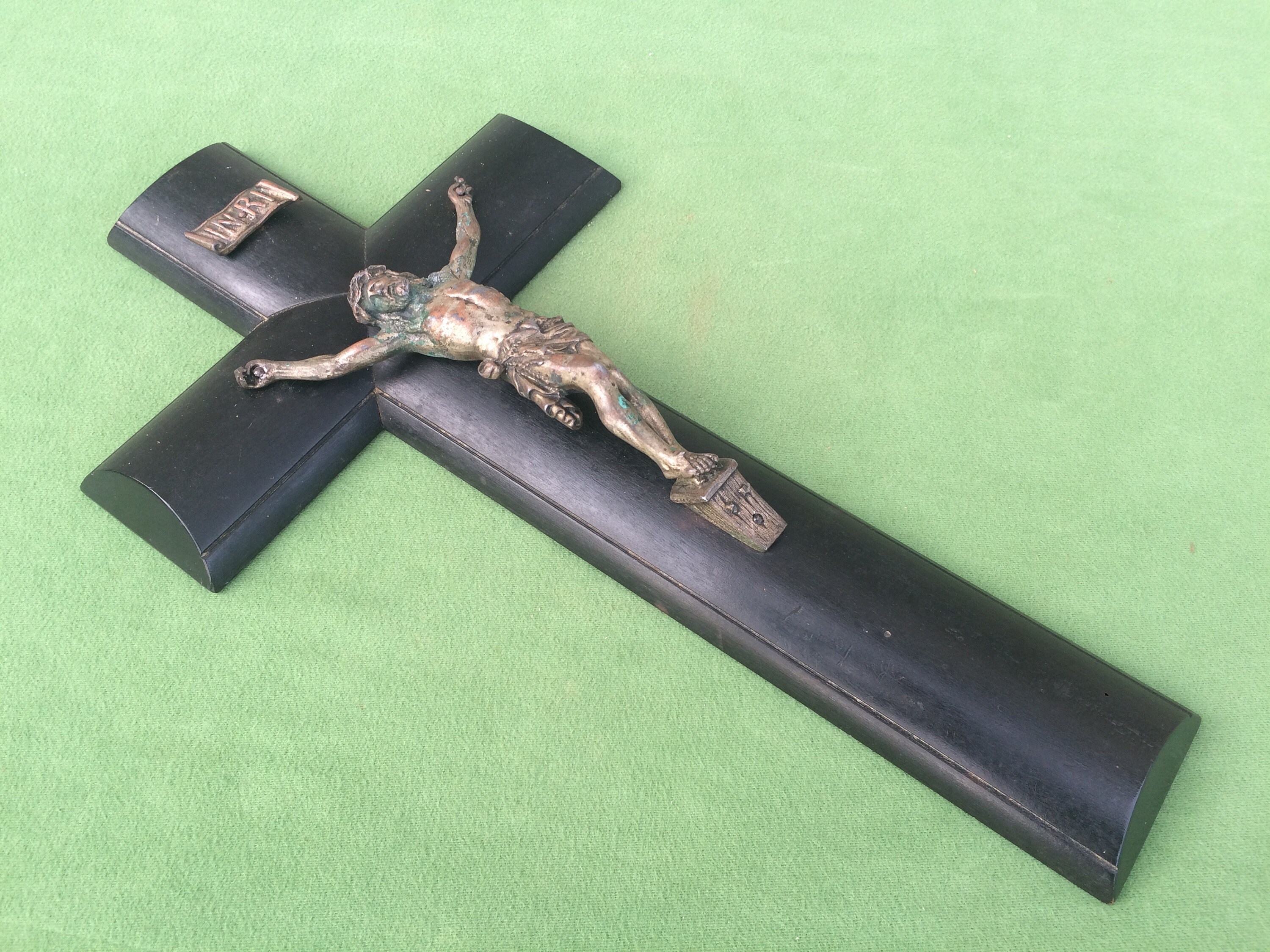 Français Crucifix Mural en Bois Ancien, Croix Suspendue Murale Par M.r. Paris Décor Chrétien, Cadeau