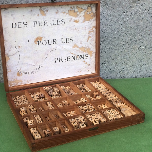 Kit de lettres vintage, perles de l'alphabet français en bois pour la fabrication de bijoux ou les travaux manuels pour enfants, trouvées et fouettées