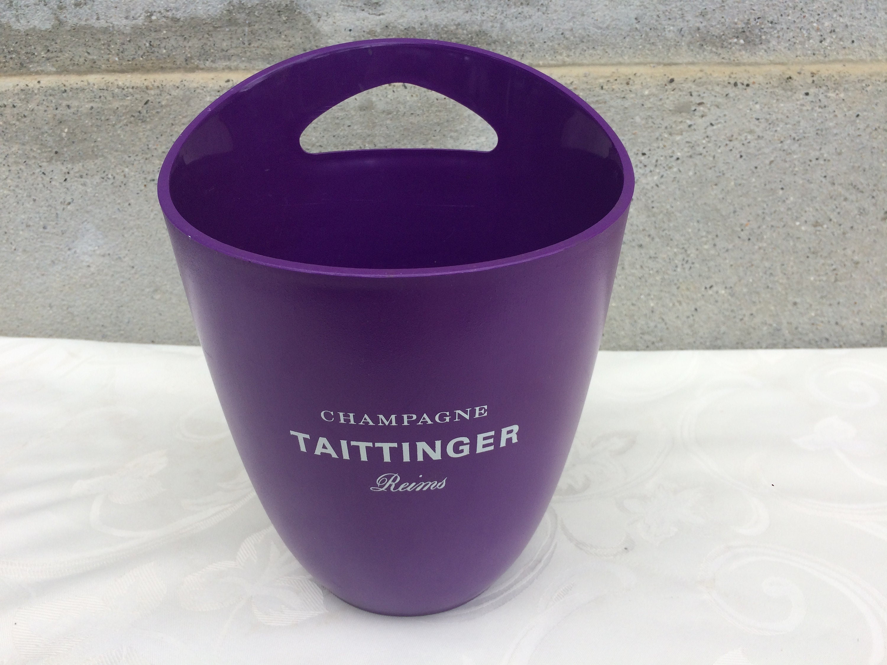 Taittinger Champagne Bucket ou Ice Bucket, Français Vintage Cooler Bar Accessoires, Trouvé et Fouett