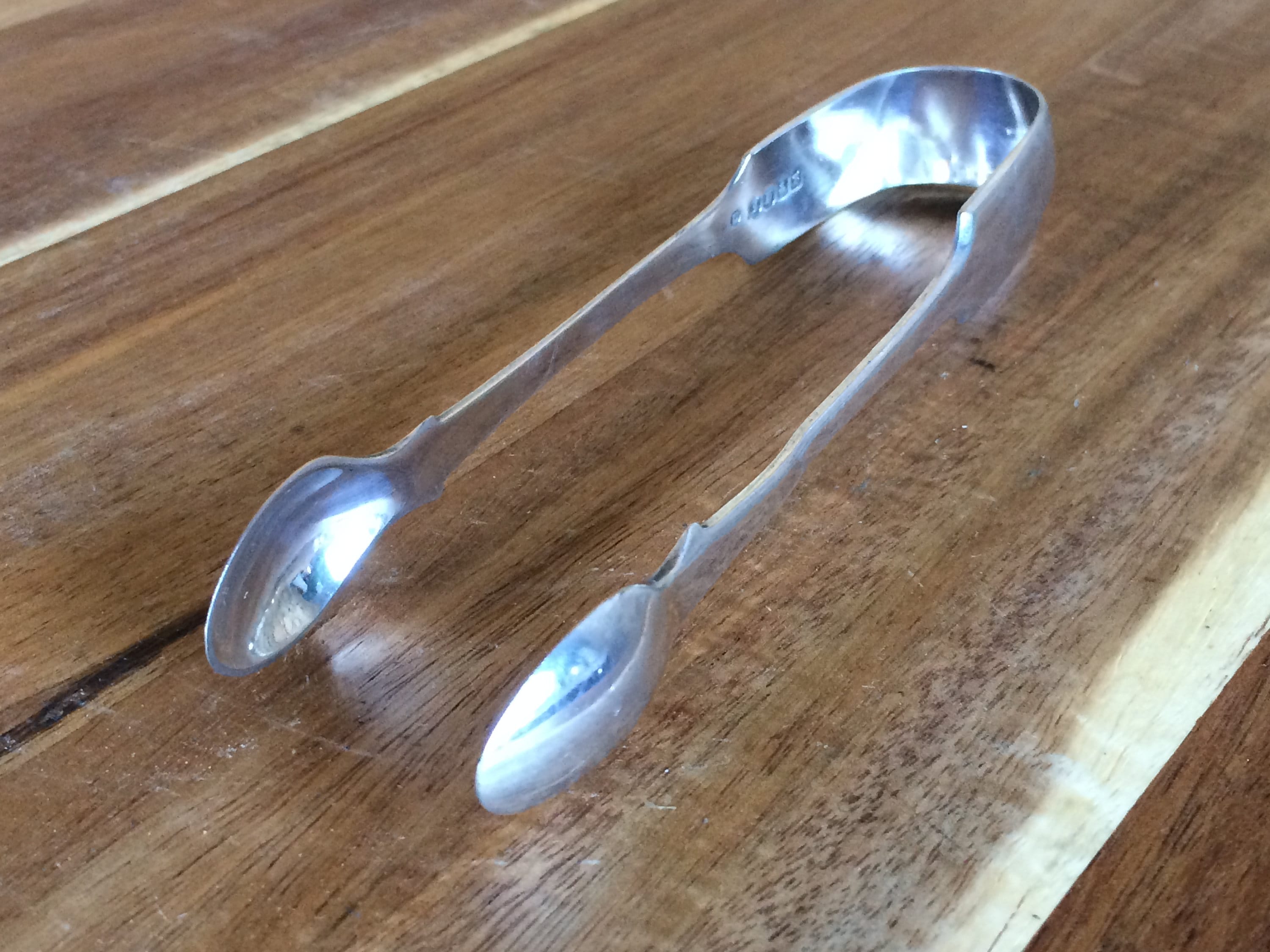 シルバーのシュガートング 英国アンティークシルバー（銀925）シュガートング ベイトマン