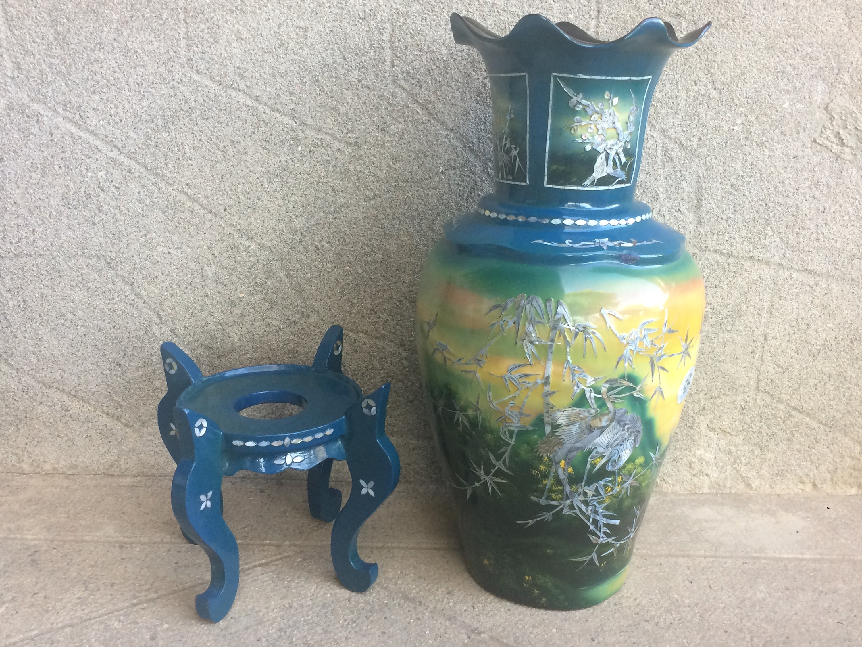 Vase de Sol Chinois ou Asiatique, Grand Vase Vintage avec Support, Décoré à La Main, en Plastique, T