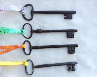 Grandes clés squelettes, lot de 4 clés décoratives