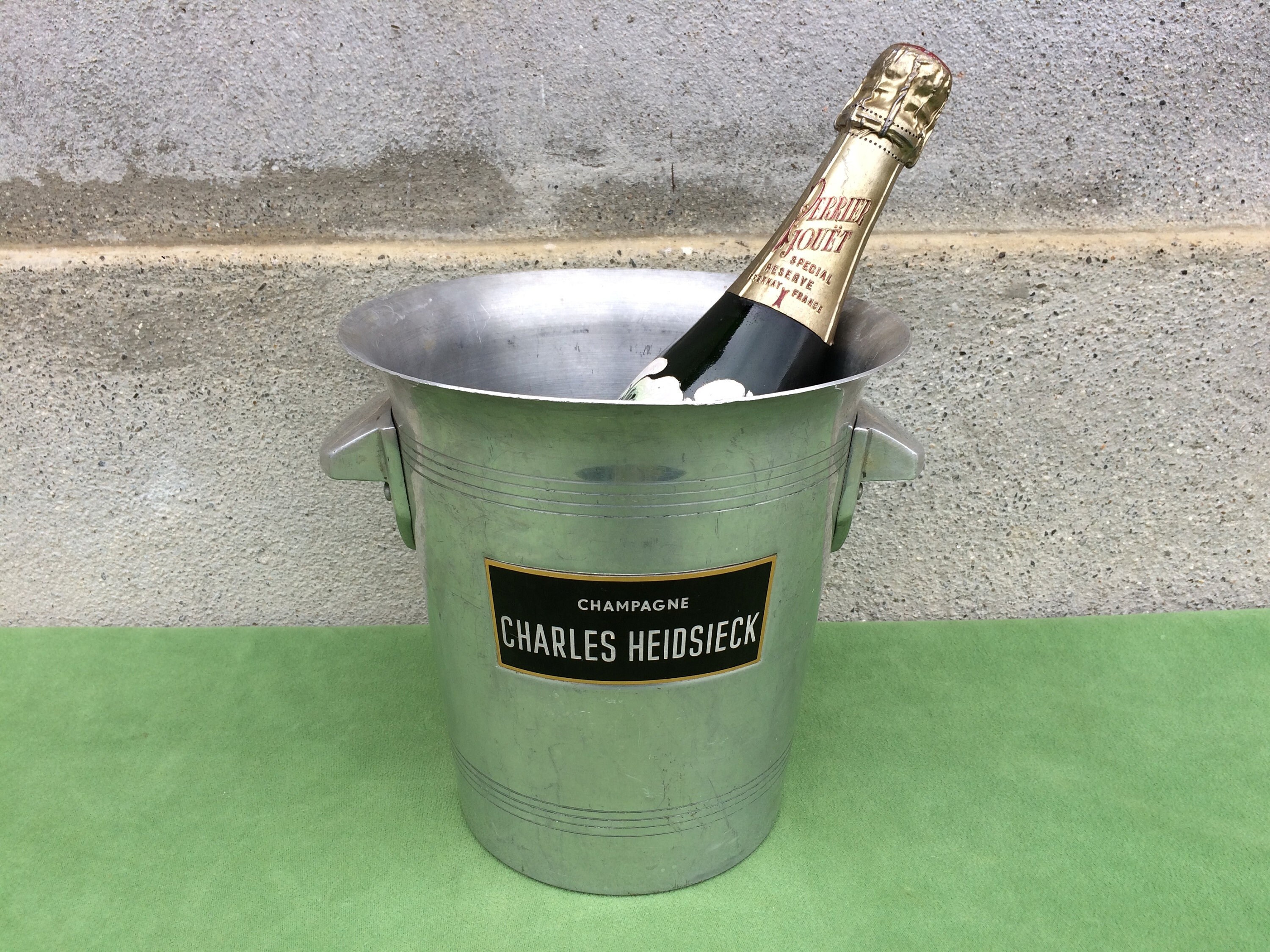Charles Heidsieck Champagne Bucket ou Ice Bucket, Français Millésime Wine Cooler, Vintage Barware, T