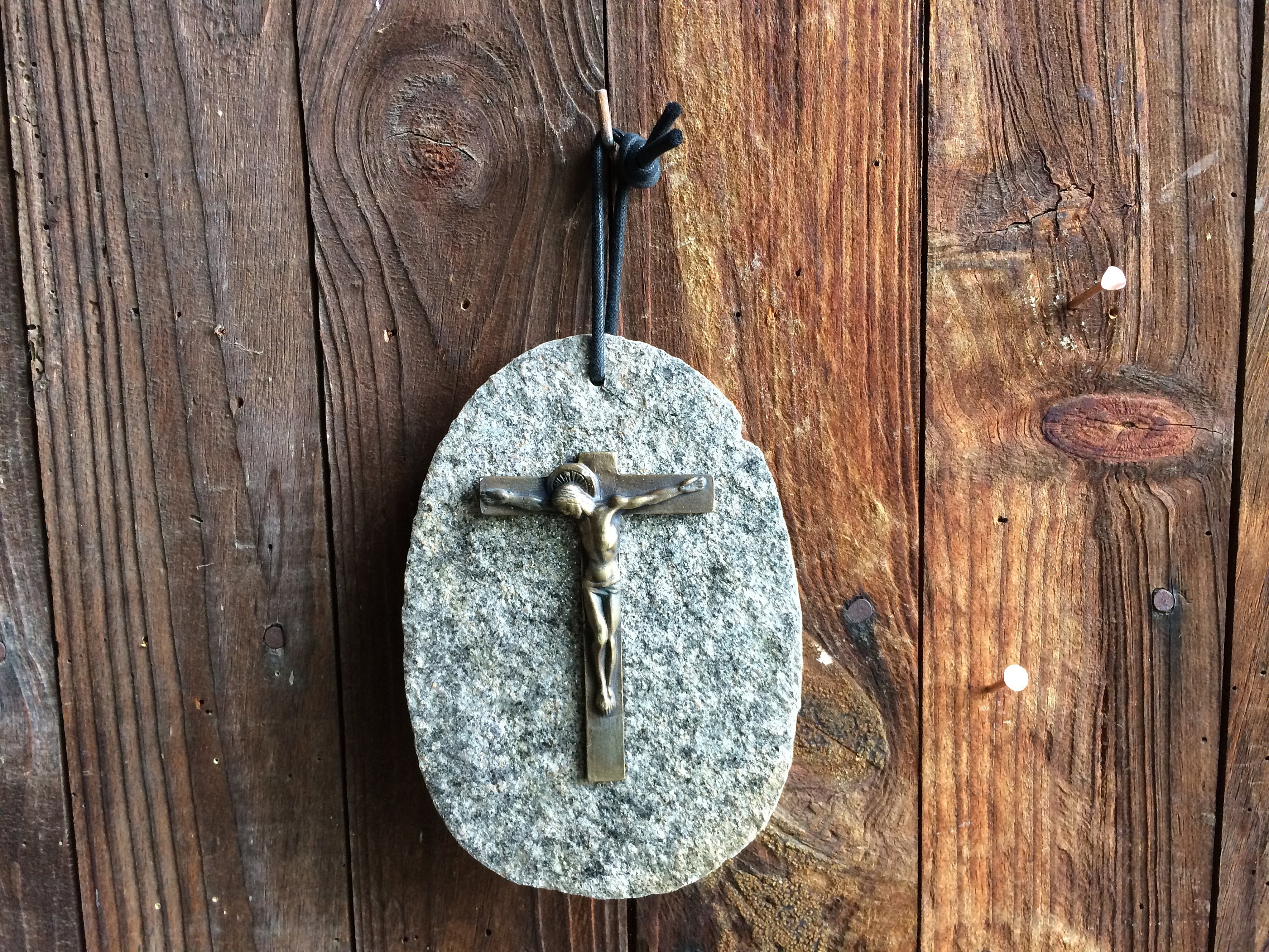 Croix Murale ou Crucifix en Bronze, Français Or Vintage Croix sur Tablette de Pierre Cadeaux Religie