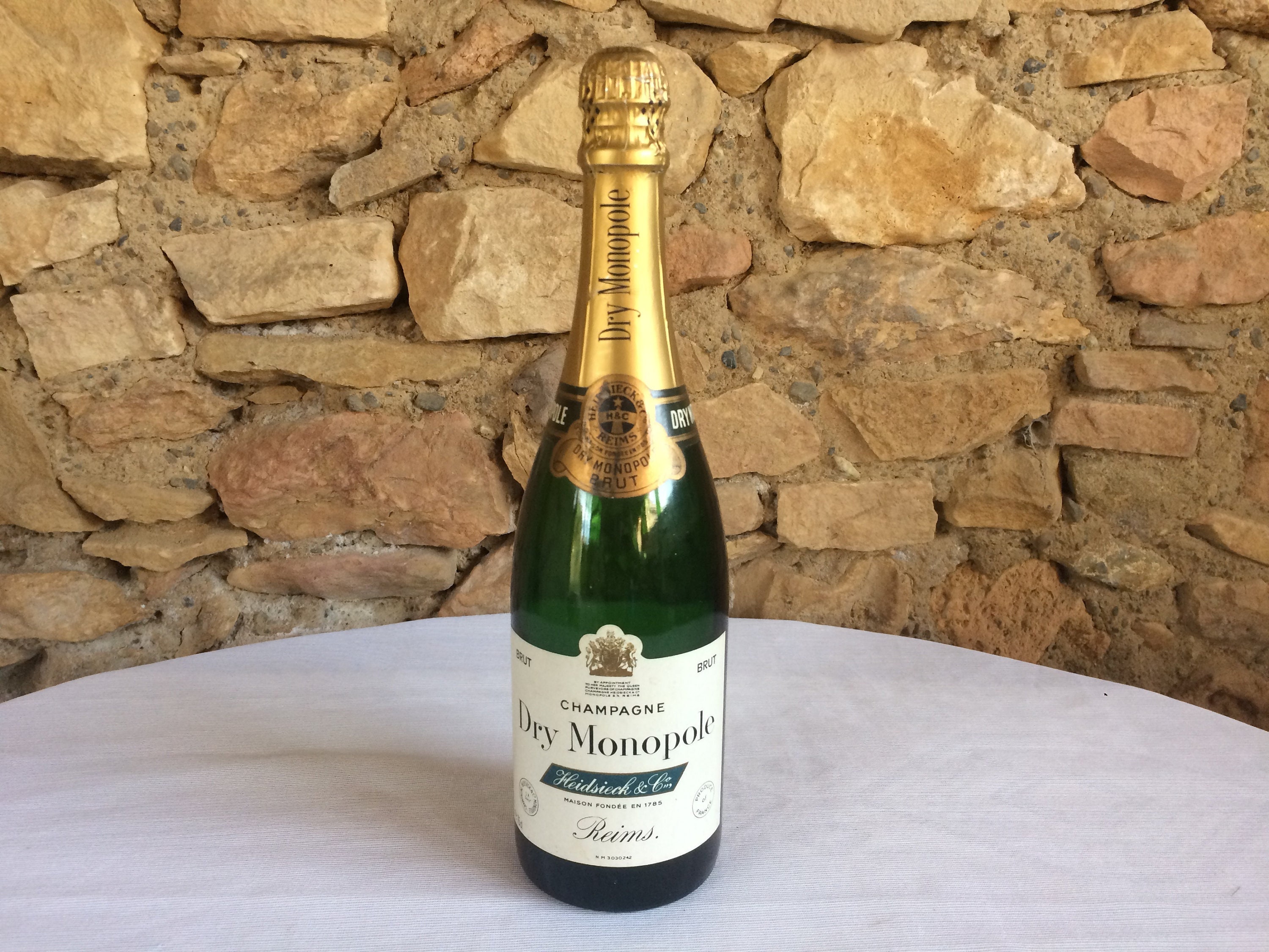 Louis Roederer & Taittinger ダミーボトルセット Louis Roederer & Taittinger ダミーボトルセット 楽天市場