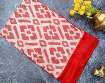 Red ikkat
