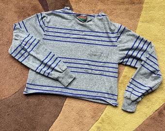 Oakton gestreept cropped T-shirt met lange mouwen uit de jaren 90, met borstzakje, middengrijs en blauw