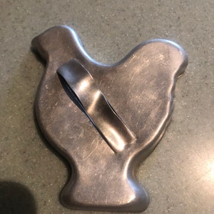 Rabbit. Chick and Lion Aluminum Cookie Cutters, Vintage Chick 1