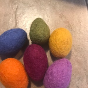 Primitive Colors 100% Felted Wool Eggs, 3/4 or 1 with krinkled kraft grasses in a ticking basket image 5