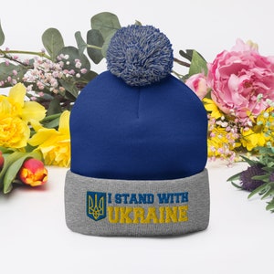 Ich stehe mit Ukraine Pom-Pom Beanie Strickmütze