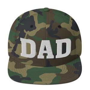 Dad Embroidered Snapback Hat | Father&#39;s Day New Dad Gift