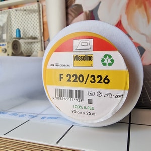 Vlieseline F220 / 304 アイロン接着式ミディアムソフトインターフェイス、裁縫安定剤、ホワイト、Pellon ES114 Easy Shaperと同等