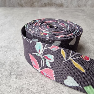 Bias Binding Tape - 100% Cotton - Handmade - Single or Double Fold - Riley Blake Designs - Dark Grey/Black With Flowers - 25mm/1&quot; Wide