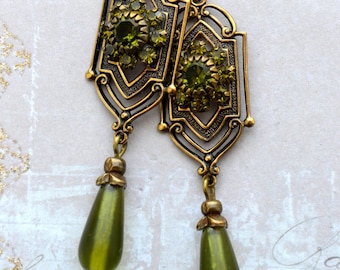 Boucles d'oreilles victoriennes édouardiennes art nouveau art déco, boucles d'oreilles boucles d'oreilles en cristal vert olivine boucles d'oreilles en or vieilli