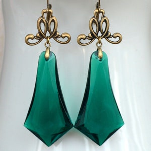 Art Deco, Art Nouveau Large Vintage Emerald Green Lucite Drop Earrings