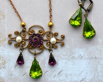 Suffragette Edwardian Viktorianische Jugendstil Antik Gold Messing Amethyst, Olivine Peridot Glas und Perle Cabochon Halskette Set