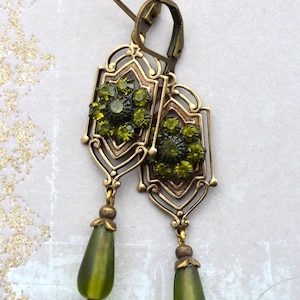 Pendientes Art Déco Art Nouveau de estilo eduardiano victoriano, pendientes de cristal verde olivino, pendientes de oro envejecido
