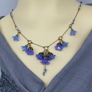 Art Nouveau Handmade Hand Painted Vintage Style Bluebell Lucite Flower Necklace image 5