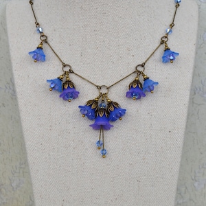 Art Nouveau Handmade Hand Painted Vintage Style Bluebell Lucite Flower Necklace image 3
