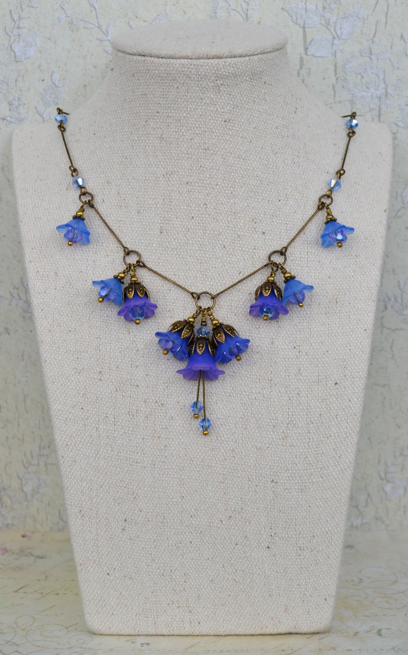 Art Nouveau Handmade Hand Painted Vintage Style Bluebell Lucite Flower Necklace image 3