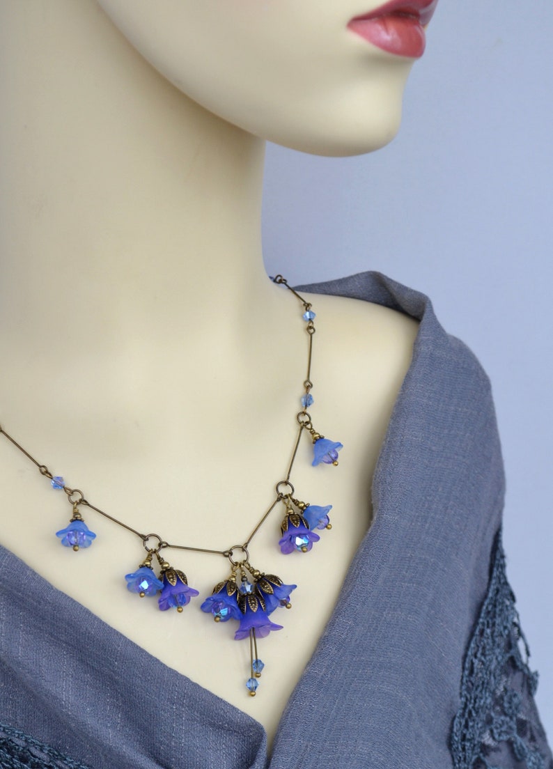 Art Nouveau Handmade Hand Painted Vintage Style Bluebell Lucite Flower Necklace image 4