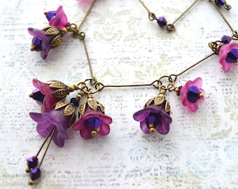 Art Nouveau Handmade Hand Painted Vintage Style Shades of Purple and Plum Lucite Flower Necklace