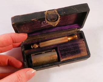 Vintage Gillette Safety Razor in Star Travel Kit - Small Shaving Kit For Travel - Great Collectible