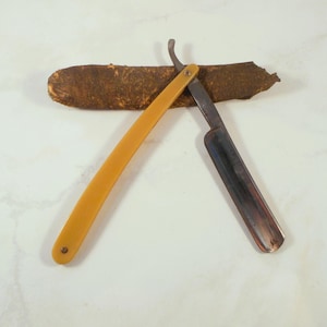 Vintage 1920&#39;s Straight Razor Friedrich Emde Solingen Made in Germany &quot;KOBAR&quot; - Great Collectible