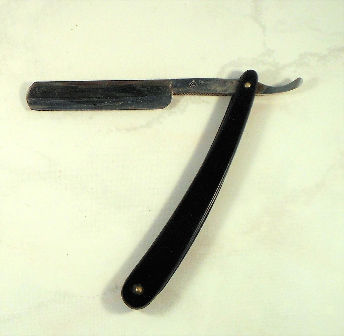 Pyramid Razor Vintage 1920's Straight Razor 7N Pyramid Model Geneva Cutlery Co ...