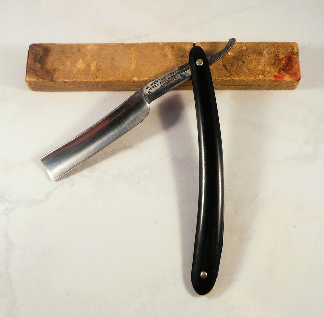 Vintage 1920's Straight Razor Manufactured by Frederick Reynolds ...